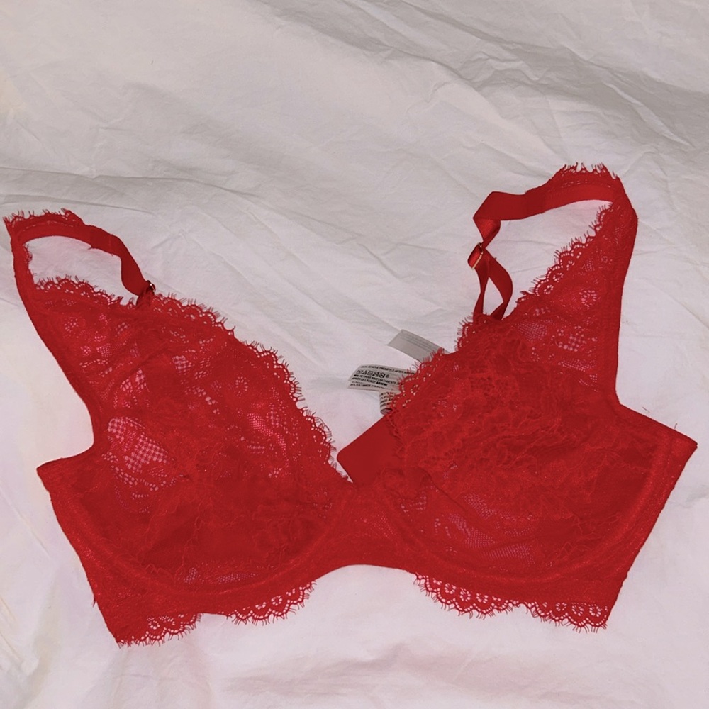 Soma sensuous chantilly unlined plunge bra 36DD
